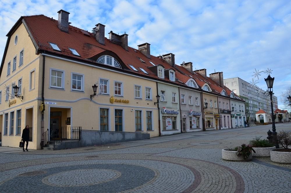 Setki tysięcy na ławki. Wiadomo, ile kosztują naprawy i nowe deski